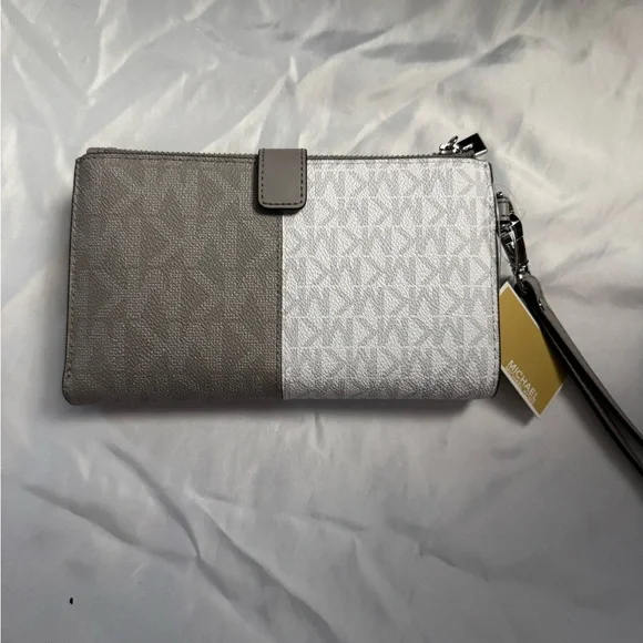 Michael Kors Gray and Cream Tote Bag with Gold Accents - Picture 9 of 13